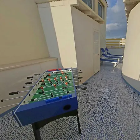 לינה וארוחת בוקר Plaza *