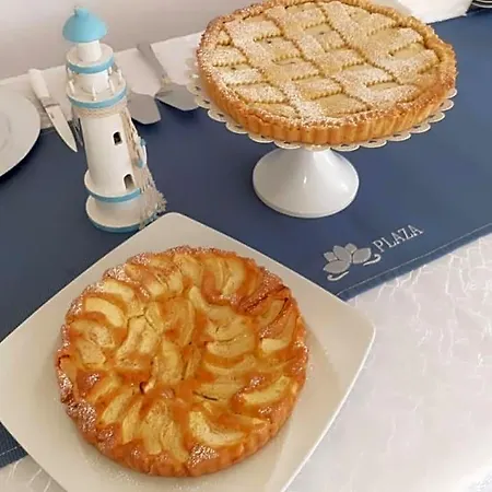 לינה וארוחת בוקר Plaza